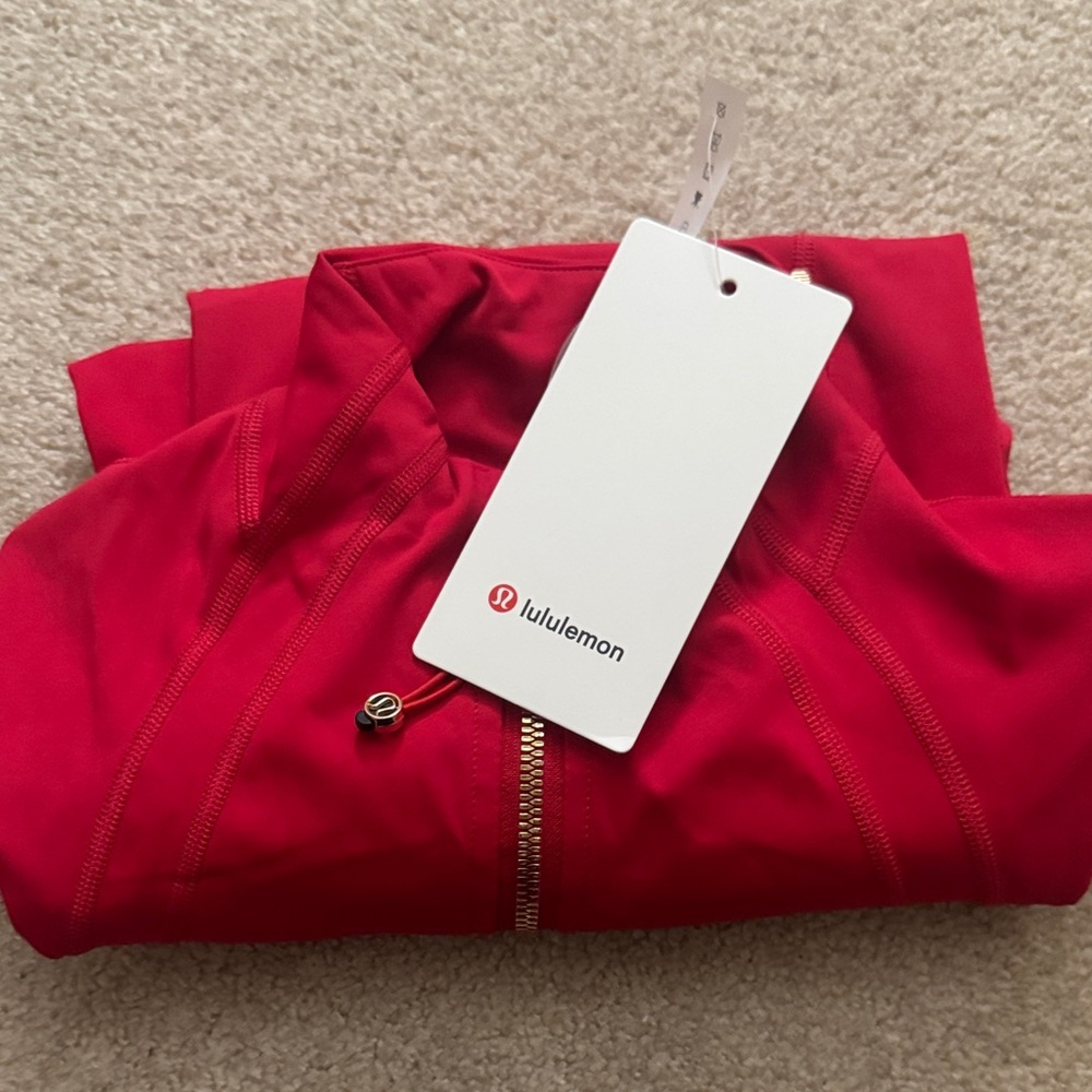 lululemon nulu red jacket Women's - Picture 4 of 5